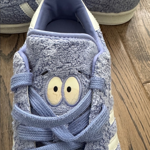 Adidas big kid size 6 south park towel glow in dark sneakers - Picture 5 of 10